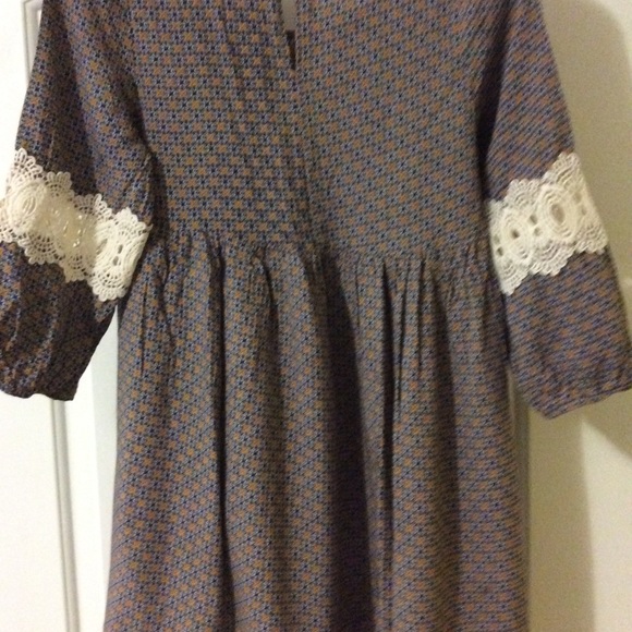 Umgee 3/4 sleeve tunic - Picture 3 of 3